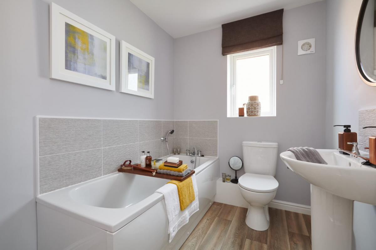 2 Bedroom House To Rent image 7